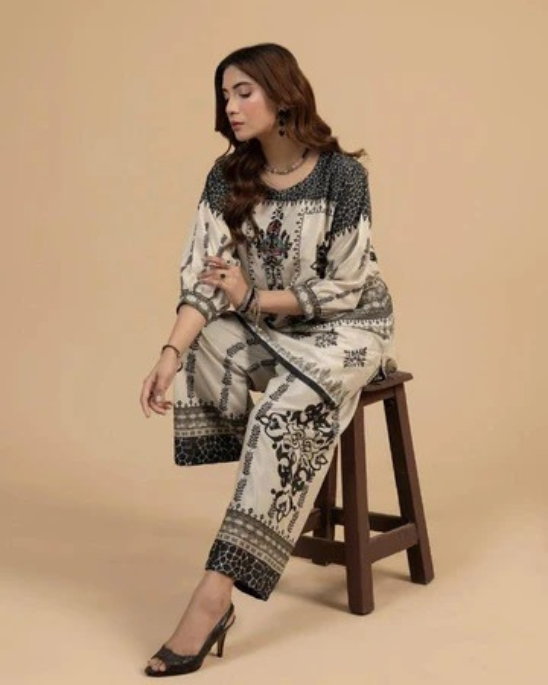 Nihal- Swiss with mirrors digital ( 2 piece) ZL1005