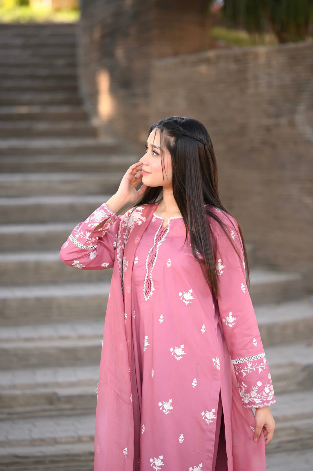 Ayyat - 3pc Embroidred Lawn Stitched Suit