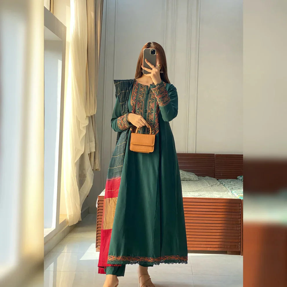 Dur e Fishan - 2Pc Long Froke and Trouser -Premium Fabric